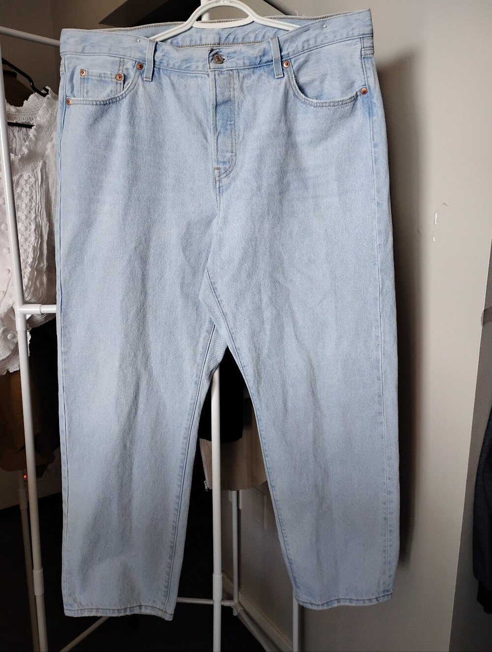 Levi's 501  90S Women's Light Blue Ankle Cropped Mid Rise Loose Fit Denim JEANS